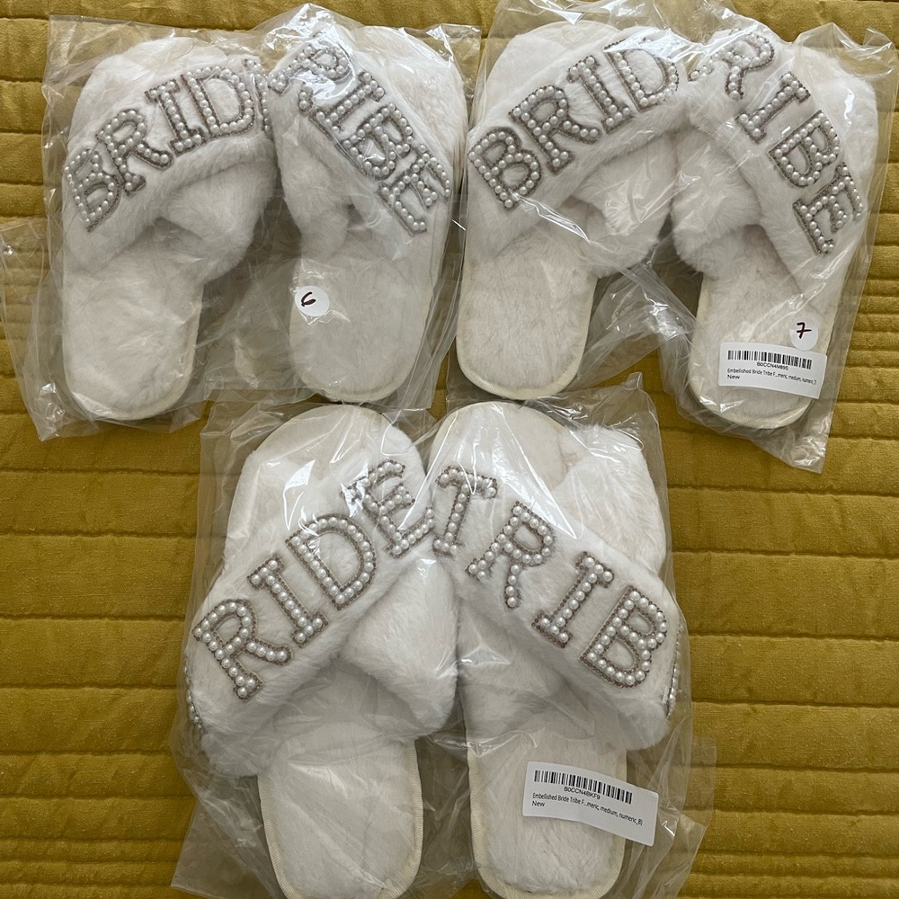 2 Pairs of Bridesmaids slippers Bride Tribe with faux fur and pearl accents